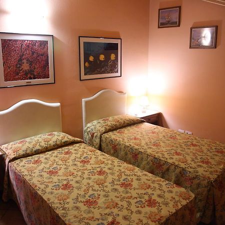 Il Pioniere Bed and Breakfast Villafranca di Verona Esterno foto