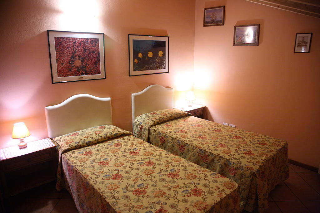 Il Pioniere Bed and Breakfast Villafranca di Verona Esterno foto